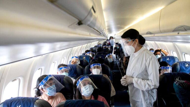 Viajar en avión es una actividad segura durante la pandemia