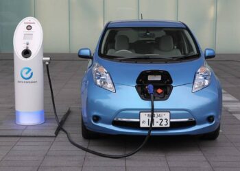 Aumenta venta de autos eléctricos en Europa pese a pandemia