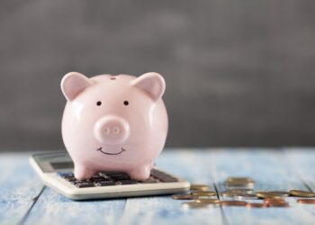Desempleo aumenta retiro de Afore
