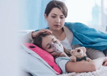 ¿Cuáles son algunos de los beneficios del seguro médico familiar?