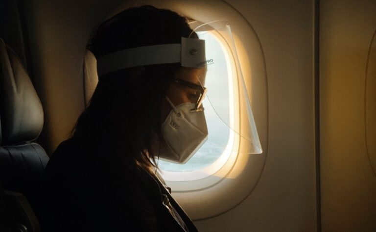 Cómo las vacunas pueden afectar los planes de viaje en el futuro