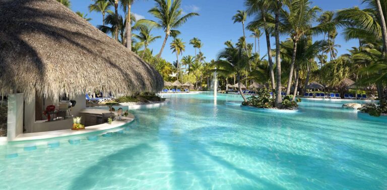 Resorts de playa en México y el Caribe ofrecen pruebas Covid para visitantes