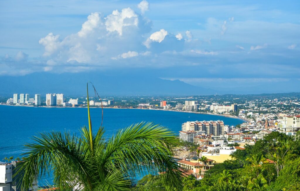puerto-vallarta_XE1YGFP.2e16d0ba