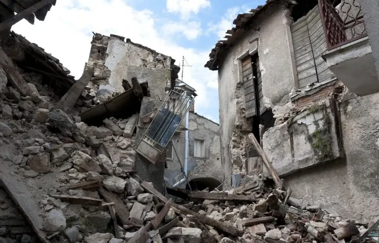 Casa en México protegida con seguro contra sismos y erupciones volcánicas en zona de riesgo