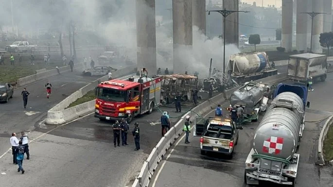 Pipa de gas accidentada en Iztapalapa bajo investigación sobre seguros y cobertura vigente