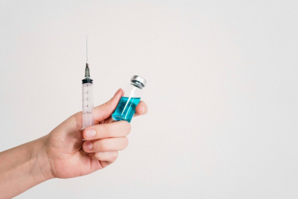 Avión de costo del seguro médico en Estados Unidos con aumento proyectado en 2026 si expiran los subsidios federales