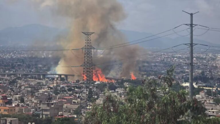 Explosión de pipa en Iztapalapa expone vacíos regulatorios y seguros obligatorios en transporte de gas LP en México