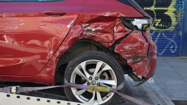 Seguro automotriz en México se moderniza con inteligencia artificial implementada por Sura para evaluar autos más rápido y con mayor precisión