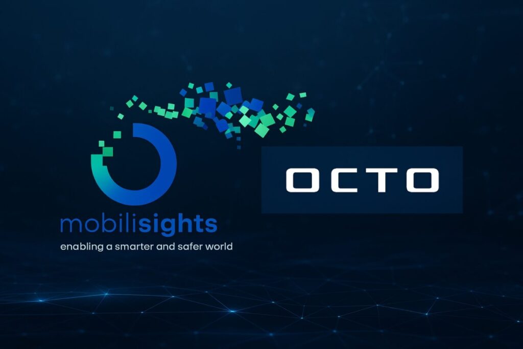 Logos de Mobilisights y OCTO sobre fondo tecnológico, simbolizando el uso de datos de vehículos en seguros