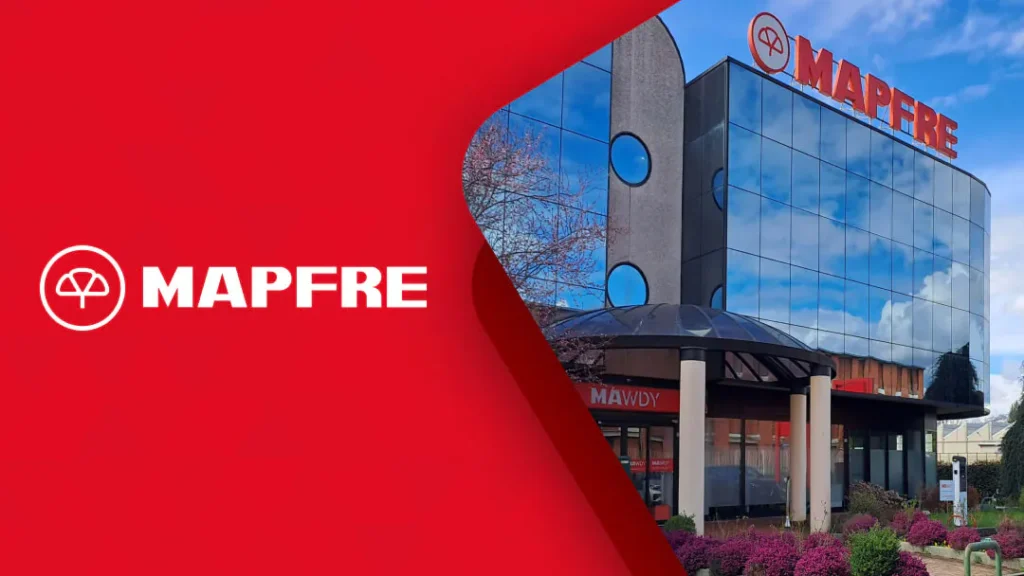 Fachada moderna de oficinas centrales de Mapfre representando crecimiento financiero y solidez aseguradora.