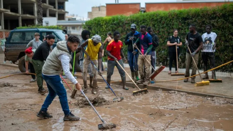 actuarios del Reino Unido analizan riesgo climático y modelos financieros