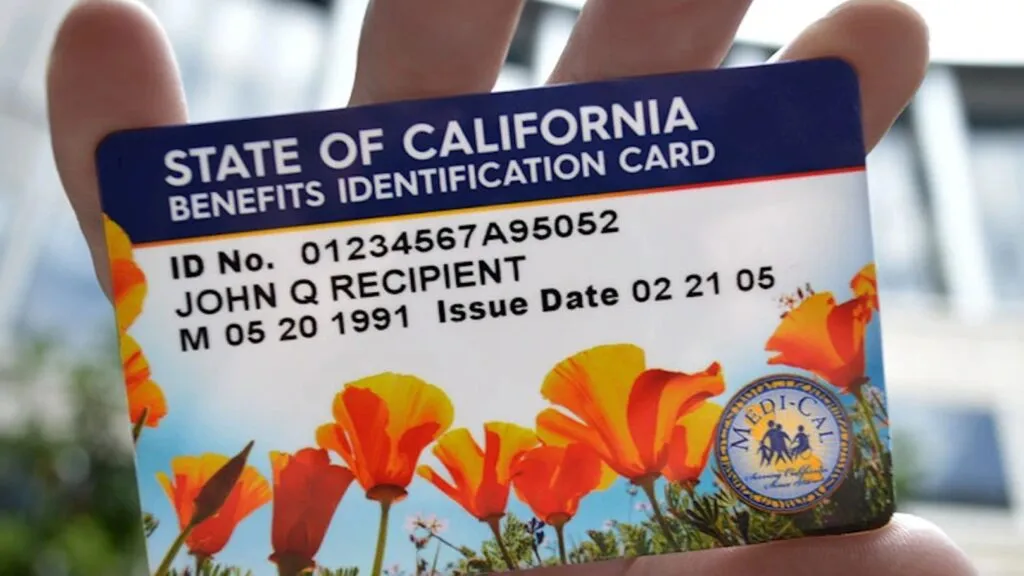 Legisladores de California impulsan ampliación de Medi-Cal para adultos desde 2027