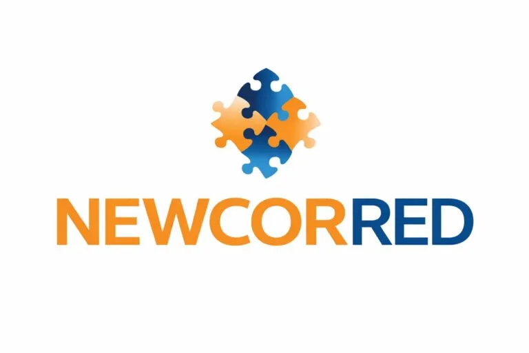 Convención de corredores de seguros organizada por Newcorred con profesionales reunidos en un entorno empresarial y formativo