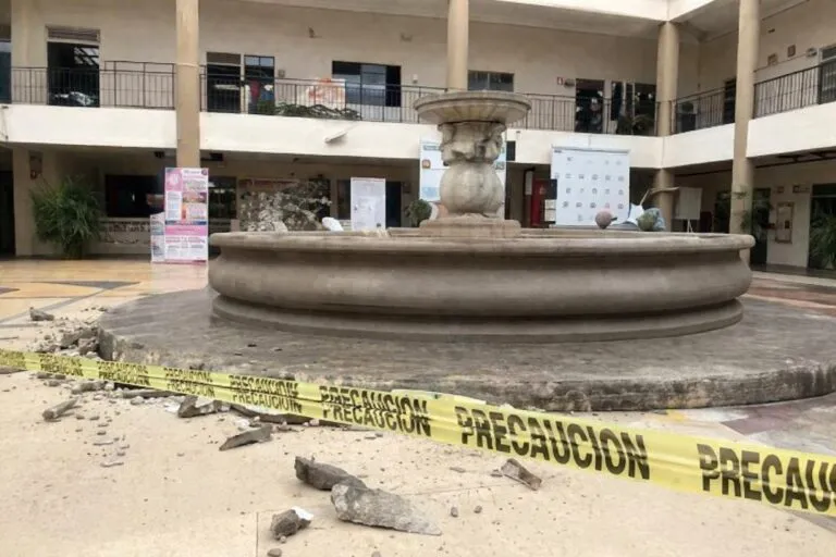 Aseguradora Celaya cubre daños en fuente pública tras incidente municipal en Guanajuato