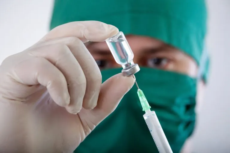 revisión aseguradoras México caso anestesiólogo Coahuila cobertura médica