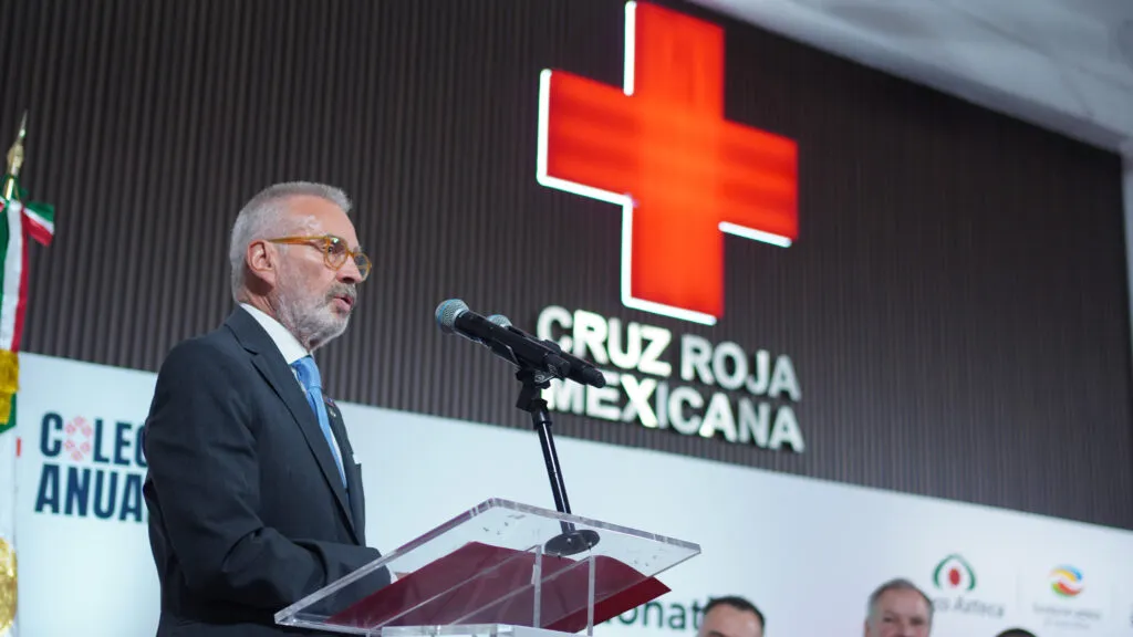 Banco Azteca y Cruz Roja movilizan millones a través de recaudación comunitaria