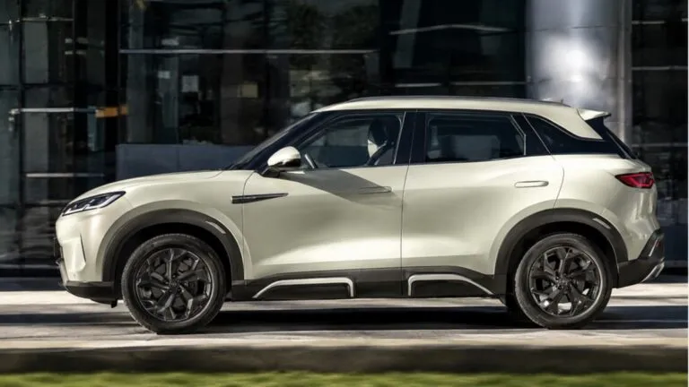 Financiamiento BYD con Banorte para vehículos eléctricos y seguros automotrices en México