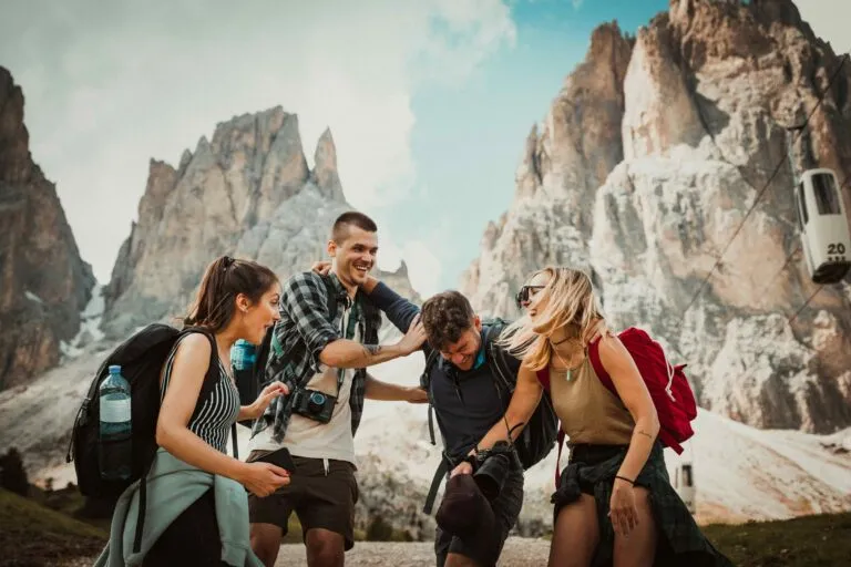 Viajeros utilizan inteligencia artificial para la planificación de vacaciones y organización de itinerarios turísticos