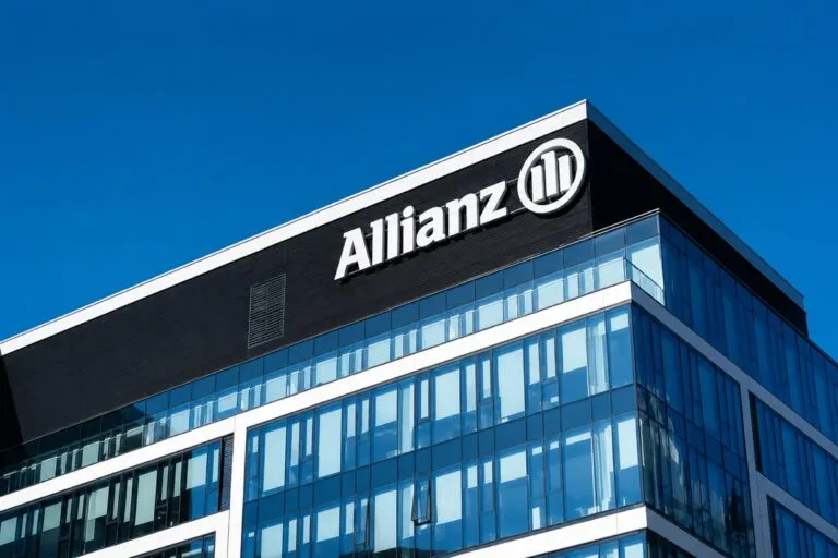 Allianz fortalece los seguros de vida en Singapur tras adquirir HSBC Life Singapore por 2.000 millones.