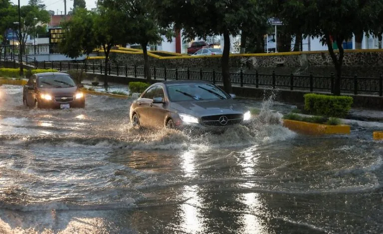 Protección de seguros con tecnología para prevenir riesgos climáticos y proteger el patrimonio en España.