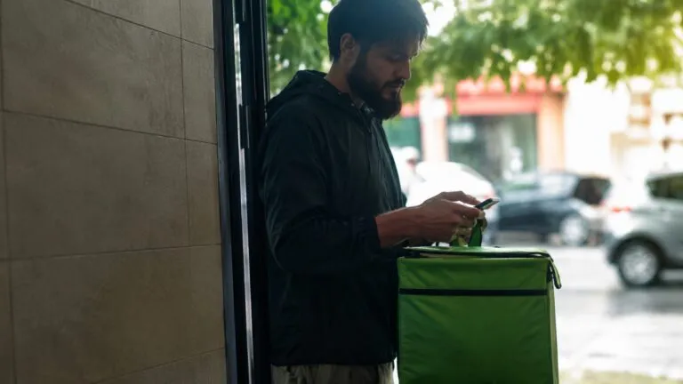 Empleo en plataformas impulsa la formalidad laboral en México y fortalece el acceso de trabajadores a la seguridad social.