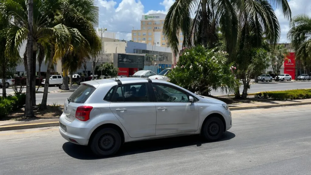 Seguro de auto obligatorio en Quintana Roo ante miles de vehículos que circulan sin cobertura