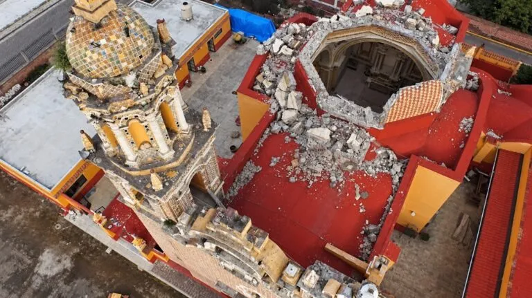 Seguros de inmuebles protegen hogares, oficinas y pequeños negocios ante el riesgo sísmico en México.